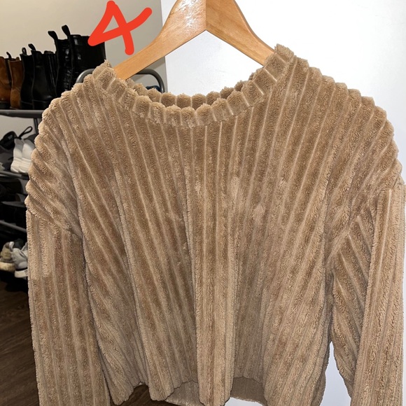 Closet clean out - tops - Picture 4 of 10